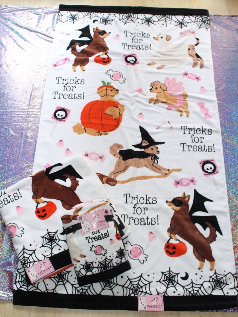 Kassafina Halloween Dog Towel Set NWT